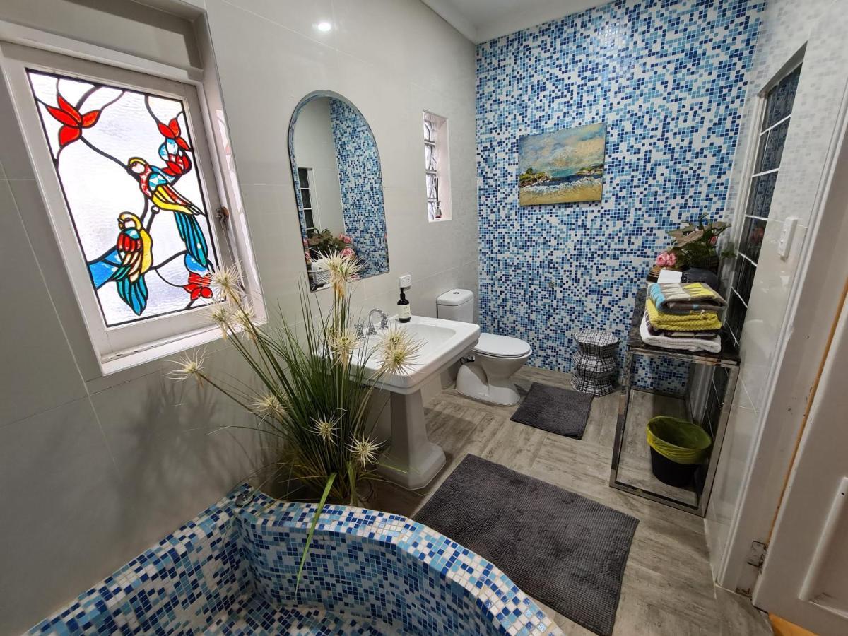 Bamboo House, Close To The City & Airport & Train Station And Brighton Le Sands Beach ซิดนีย์ ภายนอก รูปภาพ